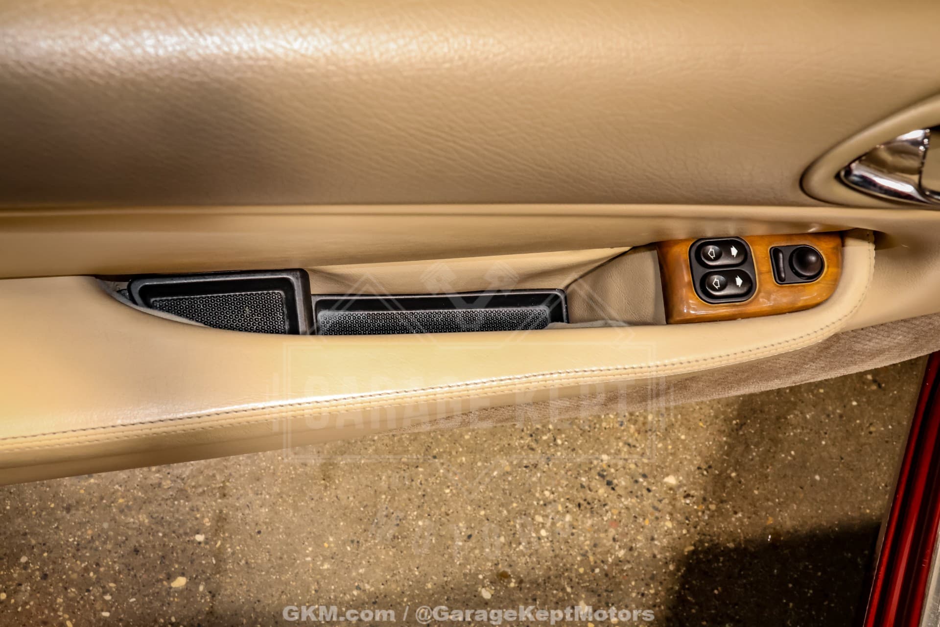 2000 Jaguar XK-Series XK8 thumbnail 14