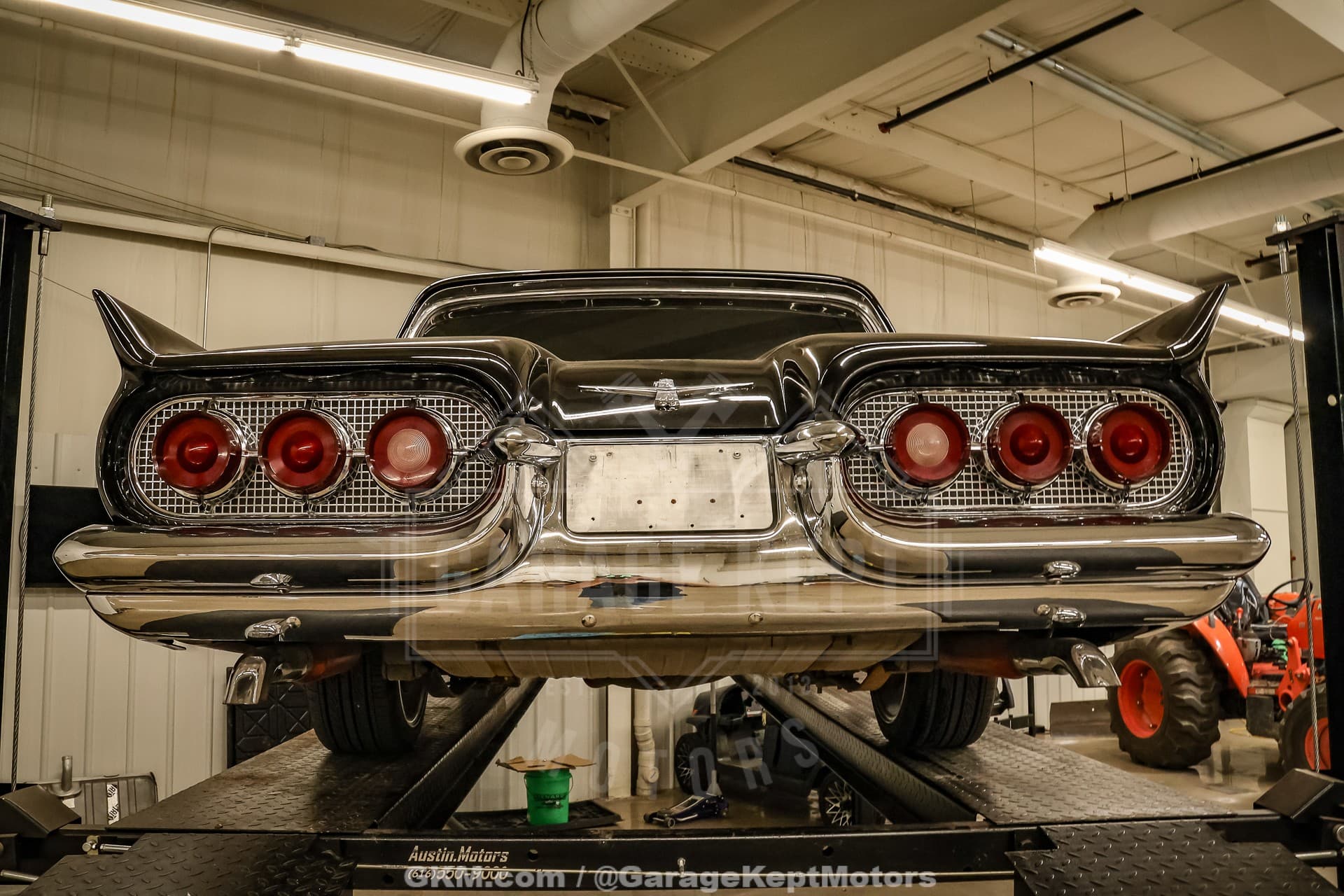 1960 Ford Thunderbird thumbnail 26