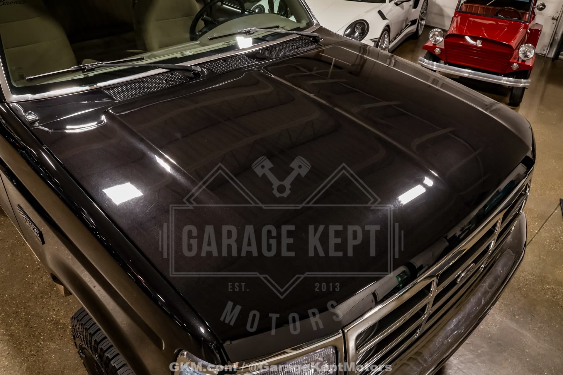 1992 Ford Bronco Custom thumbnail 3