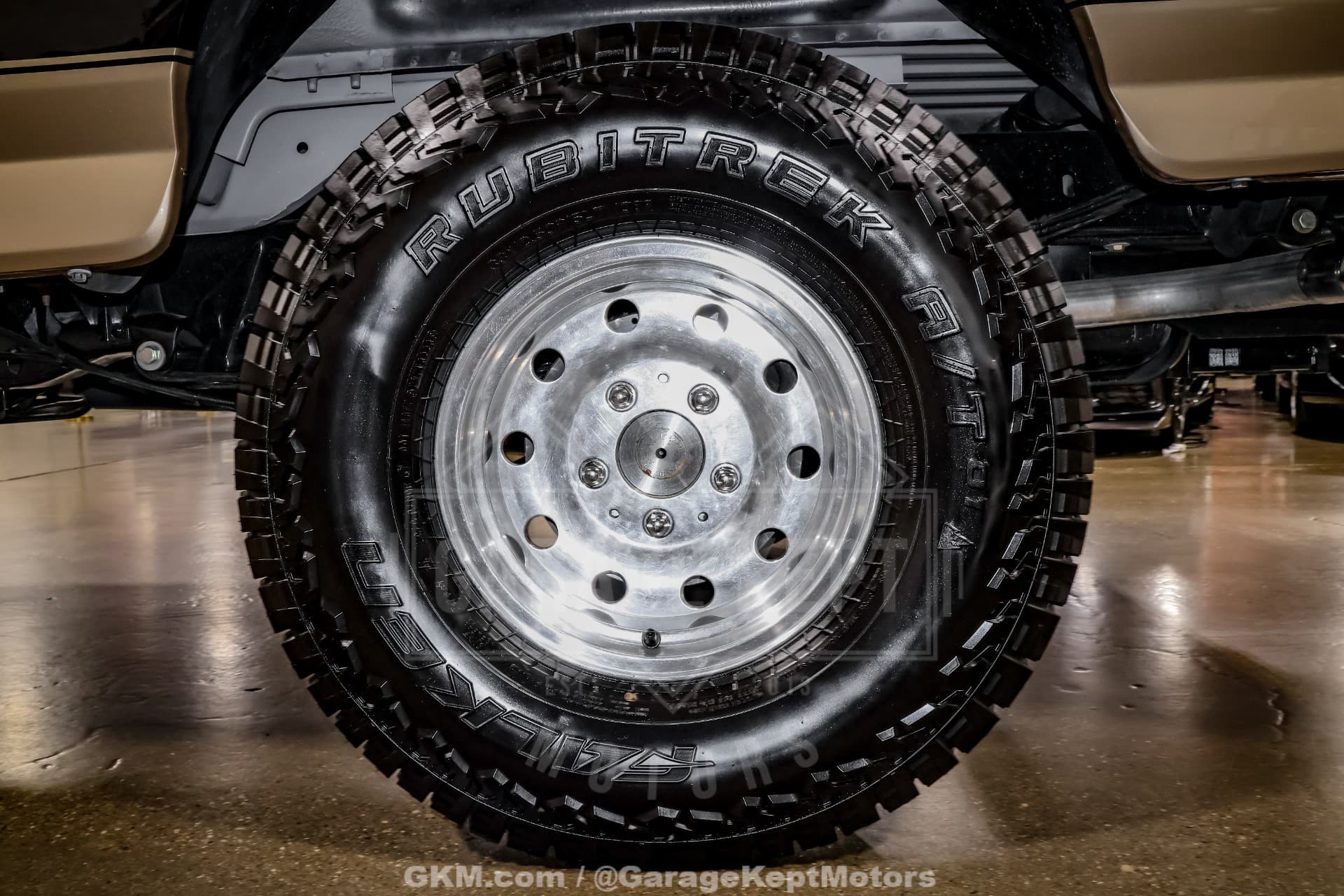 1992 Ford Bronco Custom thumbnail 25