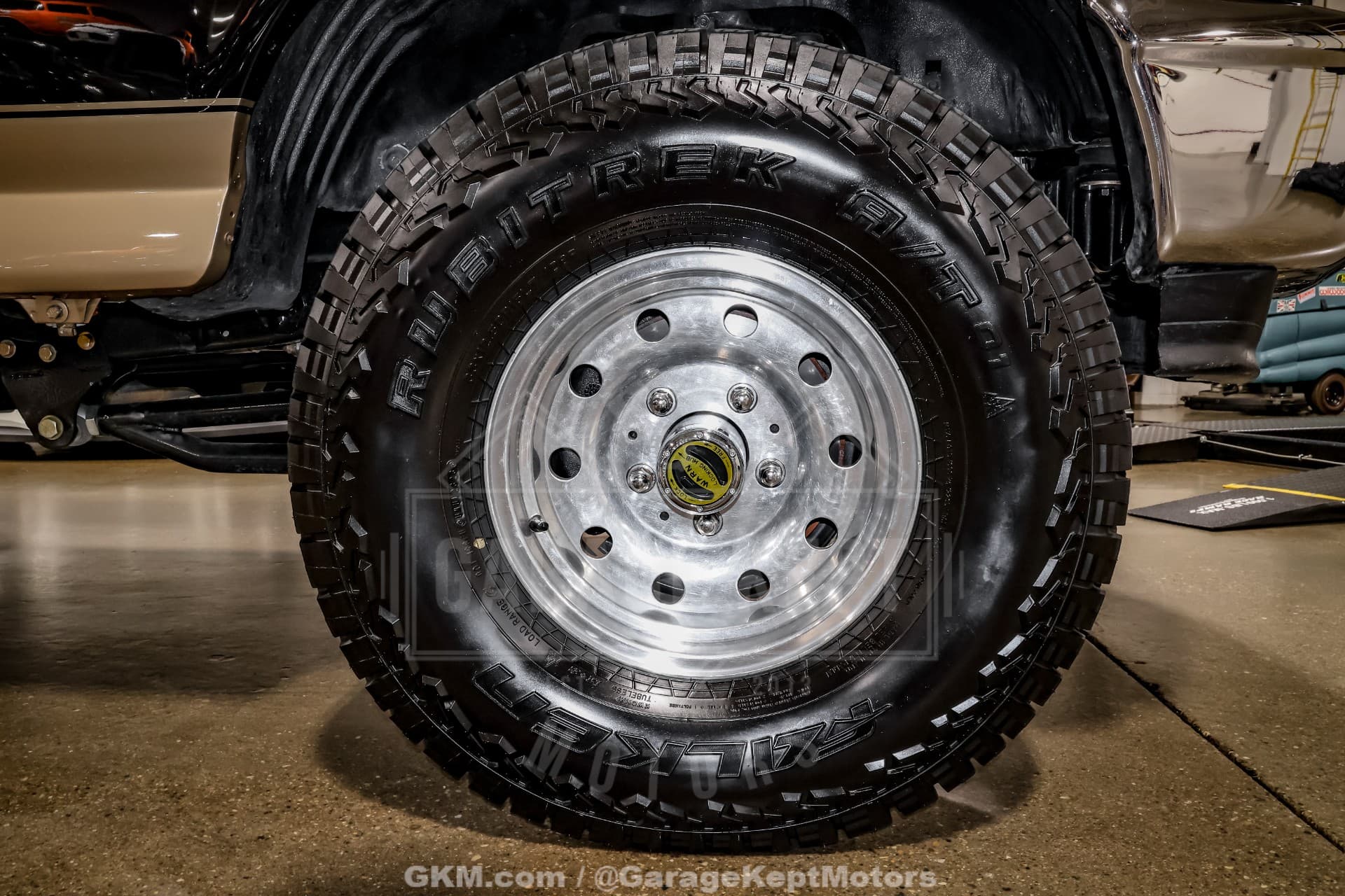 1992 Ford Bronco Custom thumbnail 26