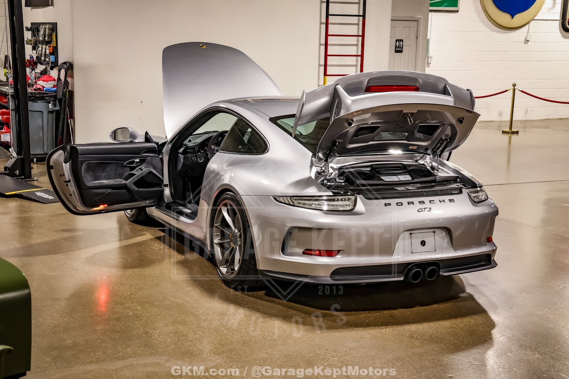 2016 Porsche 911 GT3 thumbnail 12