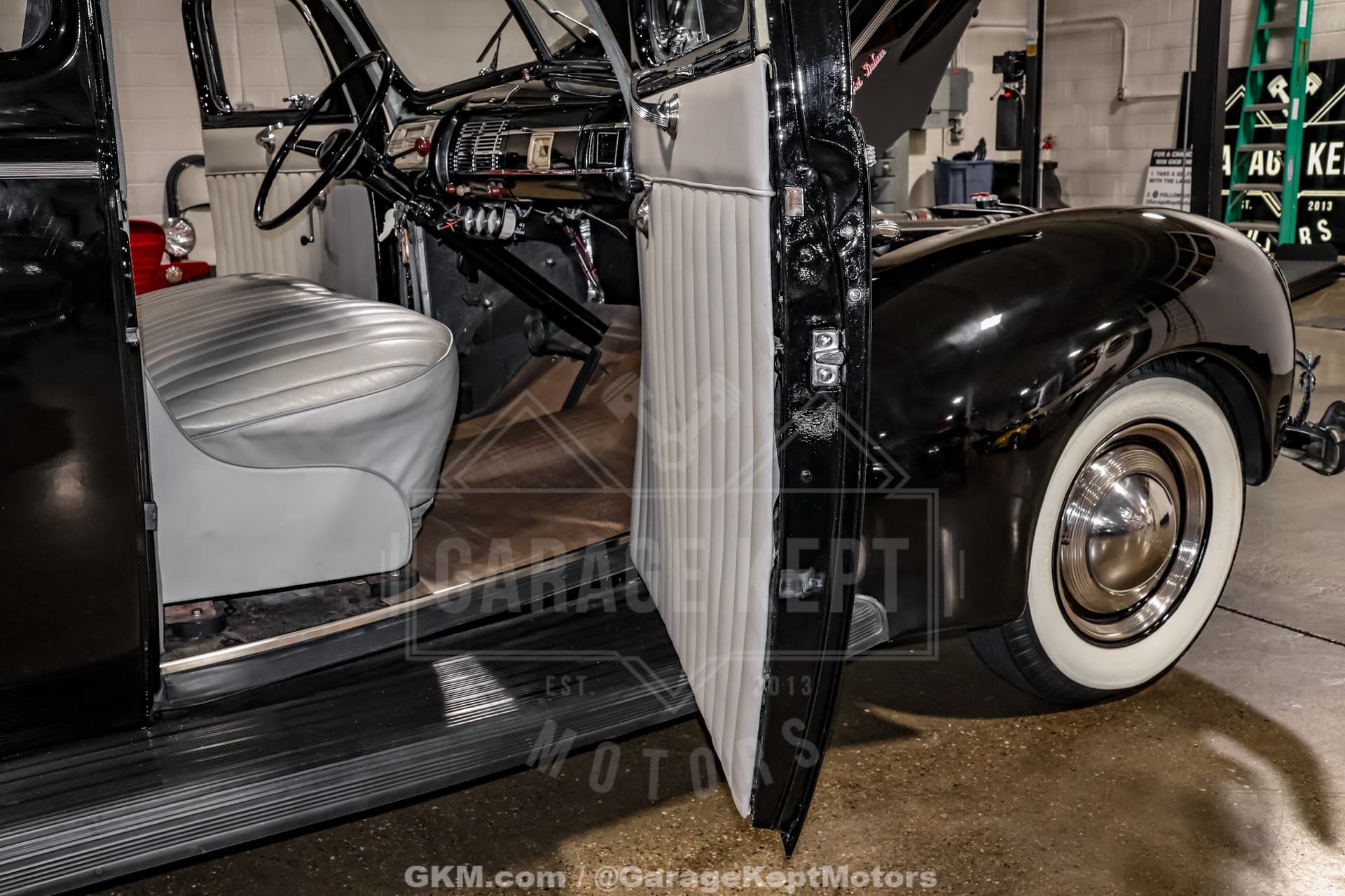 1940 Ford Deluxe thumbnail 11