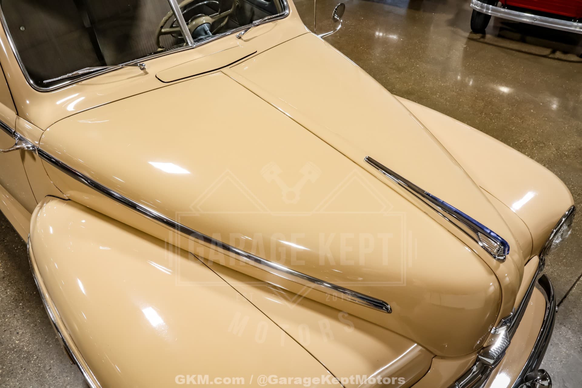 1947 Ford Deluxe thumbnail 3