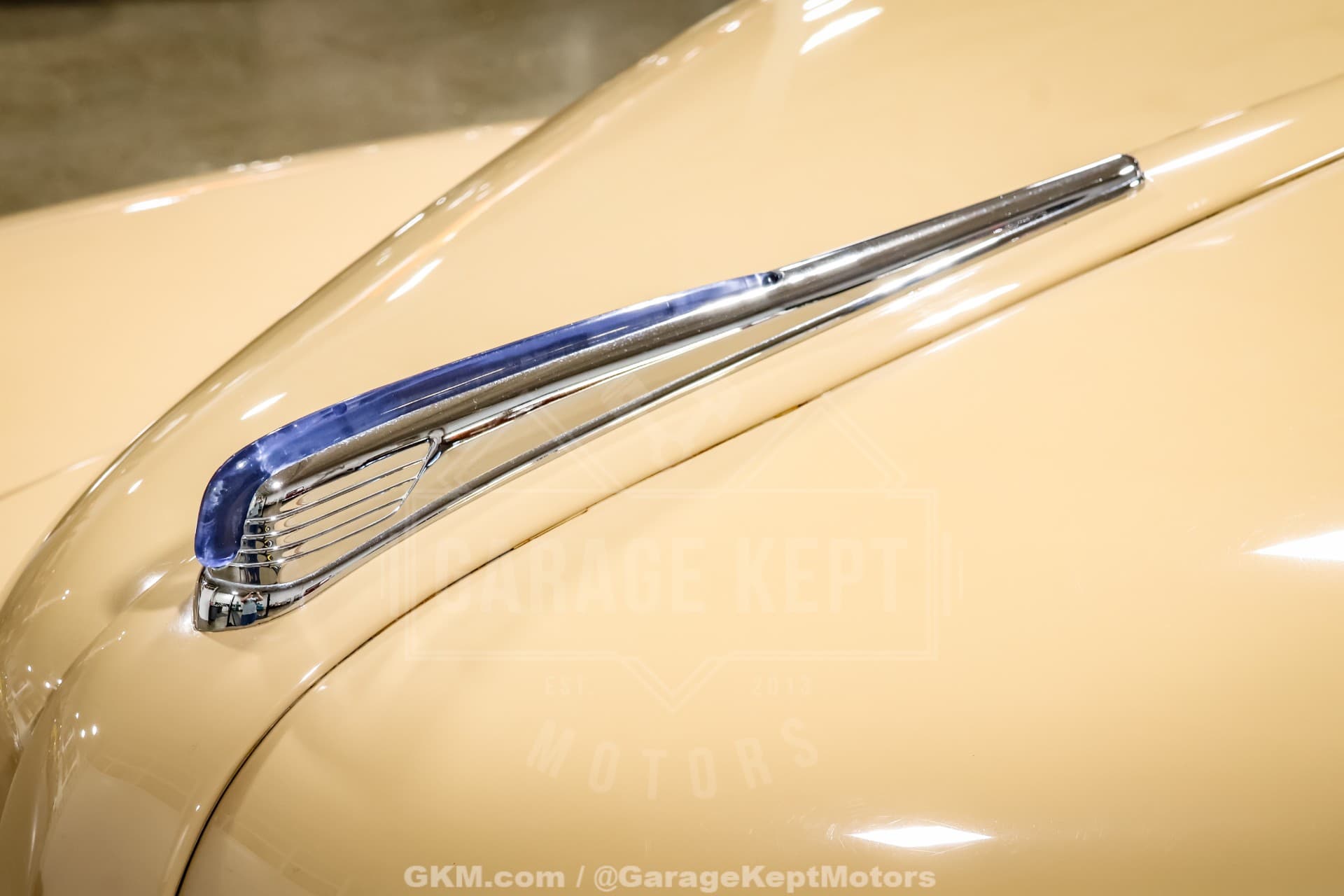 1947 Ford Deluxe thumbnail 5