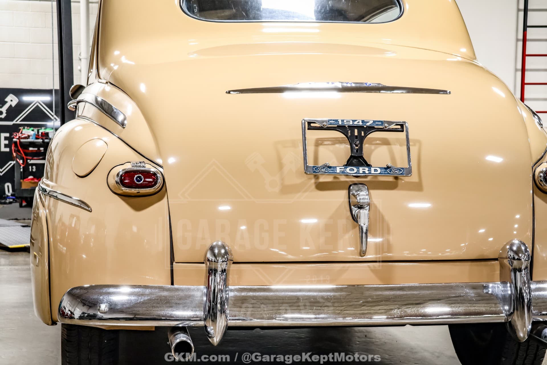 1947 Ford Deluxe thumbnail 7