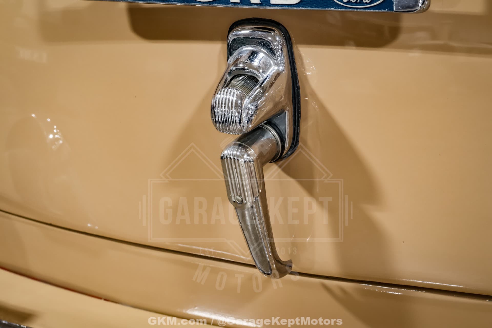 1947 Ford Deluxe thumbnail 8