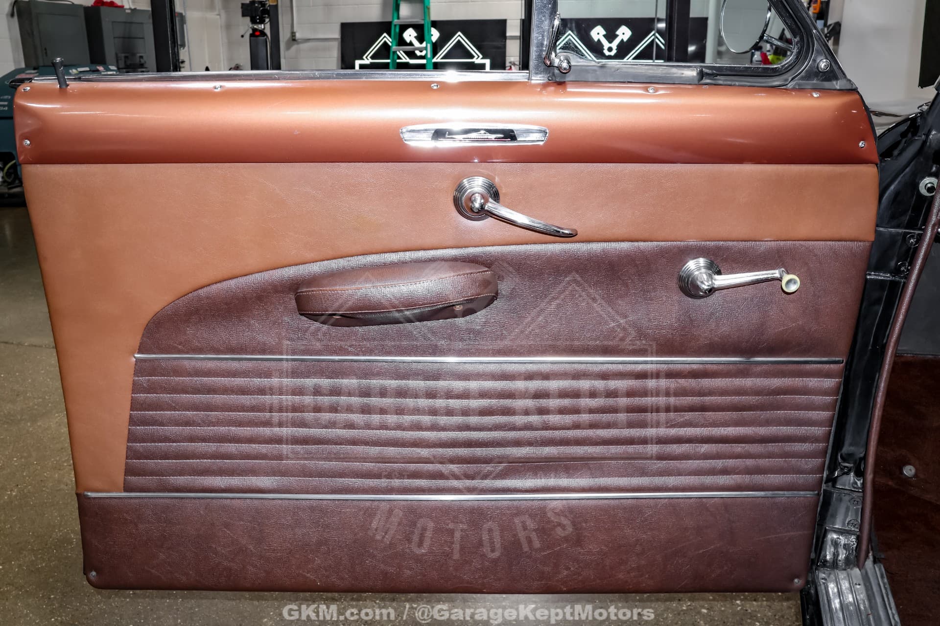 1950 Ford Custom Deluxe Convertible thumbnail 16