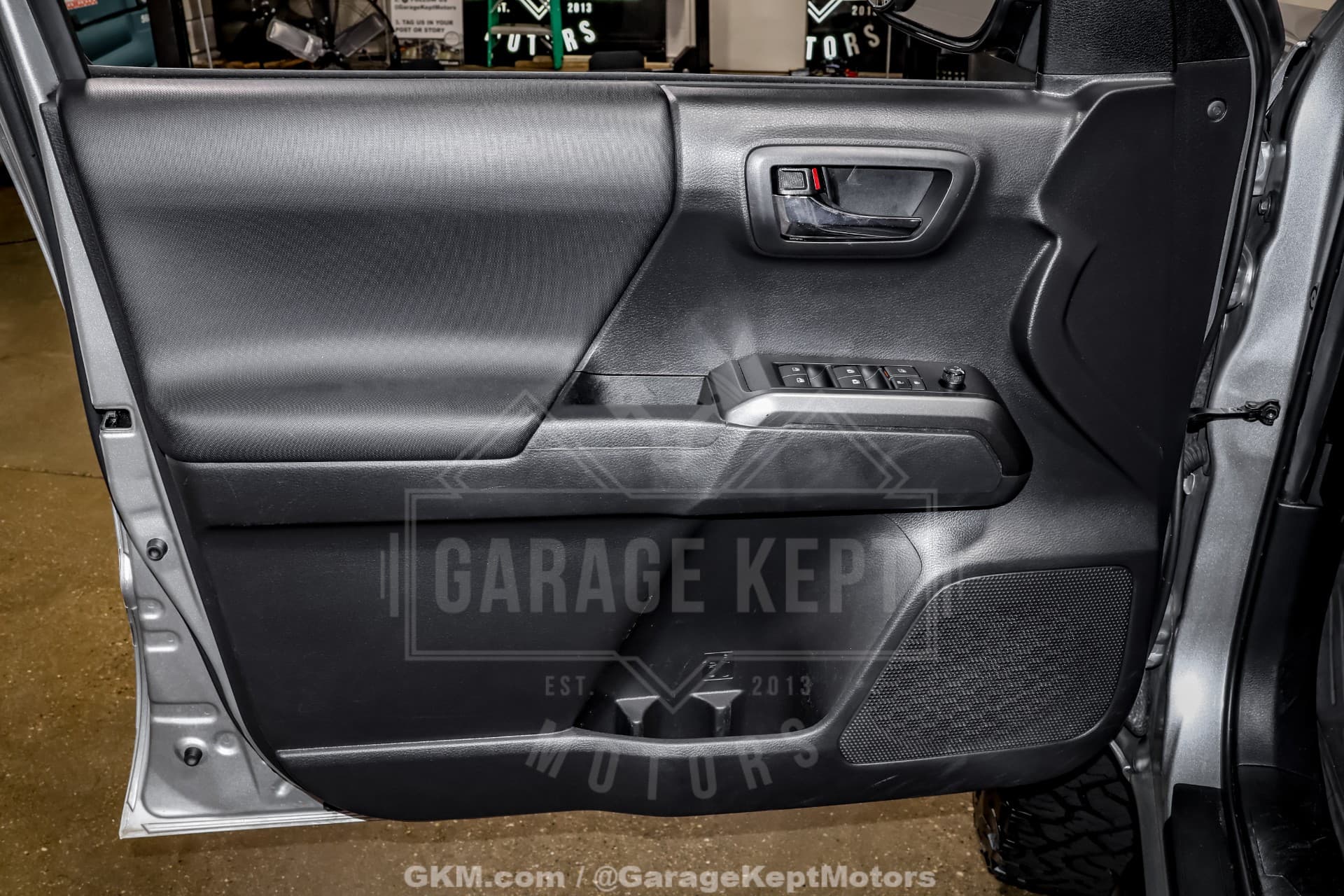 2022 Toyota Tacoma TRD Sport thumbnail 18