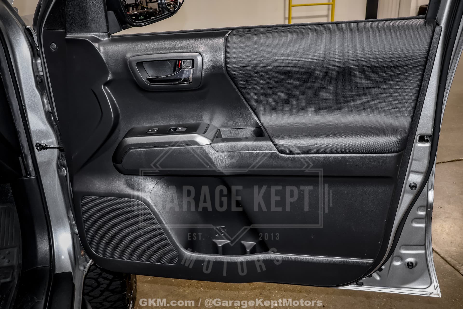 2022 Toyota Tacoma TRD Sport thumbnail 9