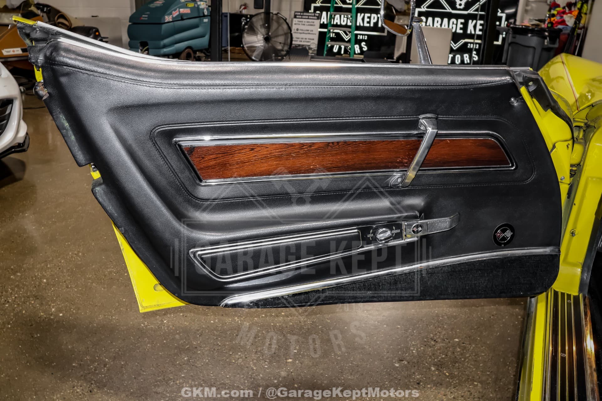 1975 Chevrolet Corvette thumbnail 14