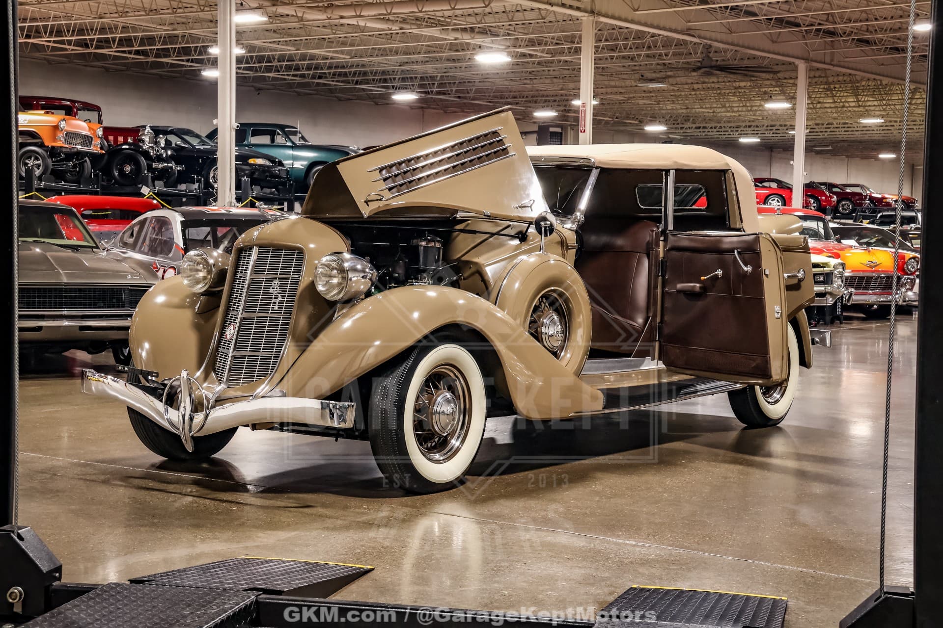 1935 Auburn 851 Salon Phaeton thumbnail 9