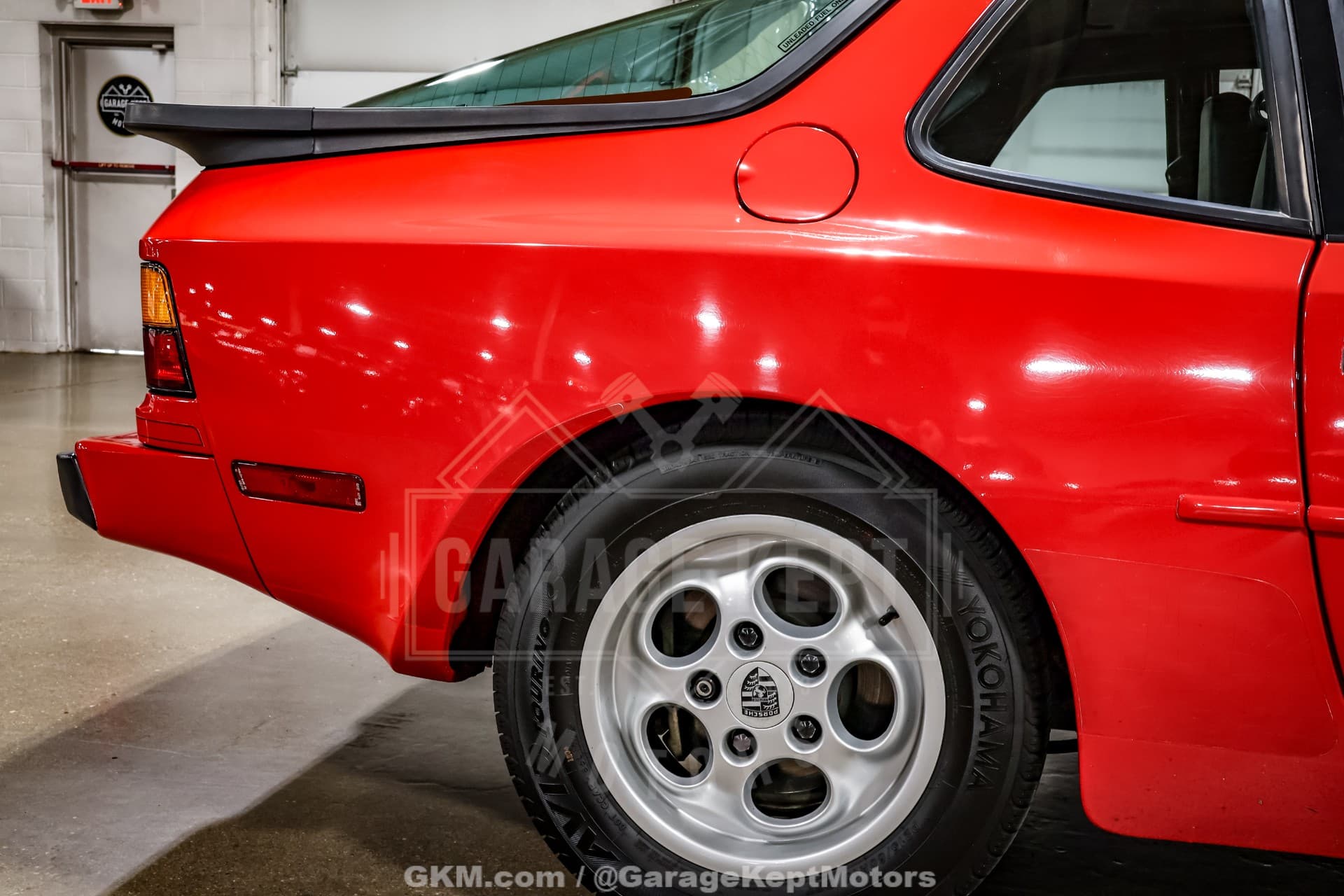 1985 Porsche 944 thumbnail 8