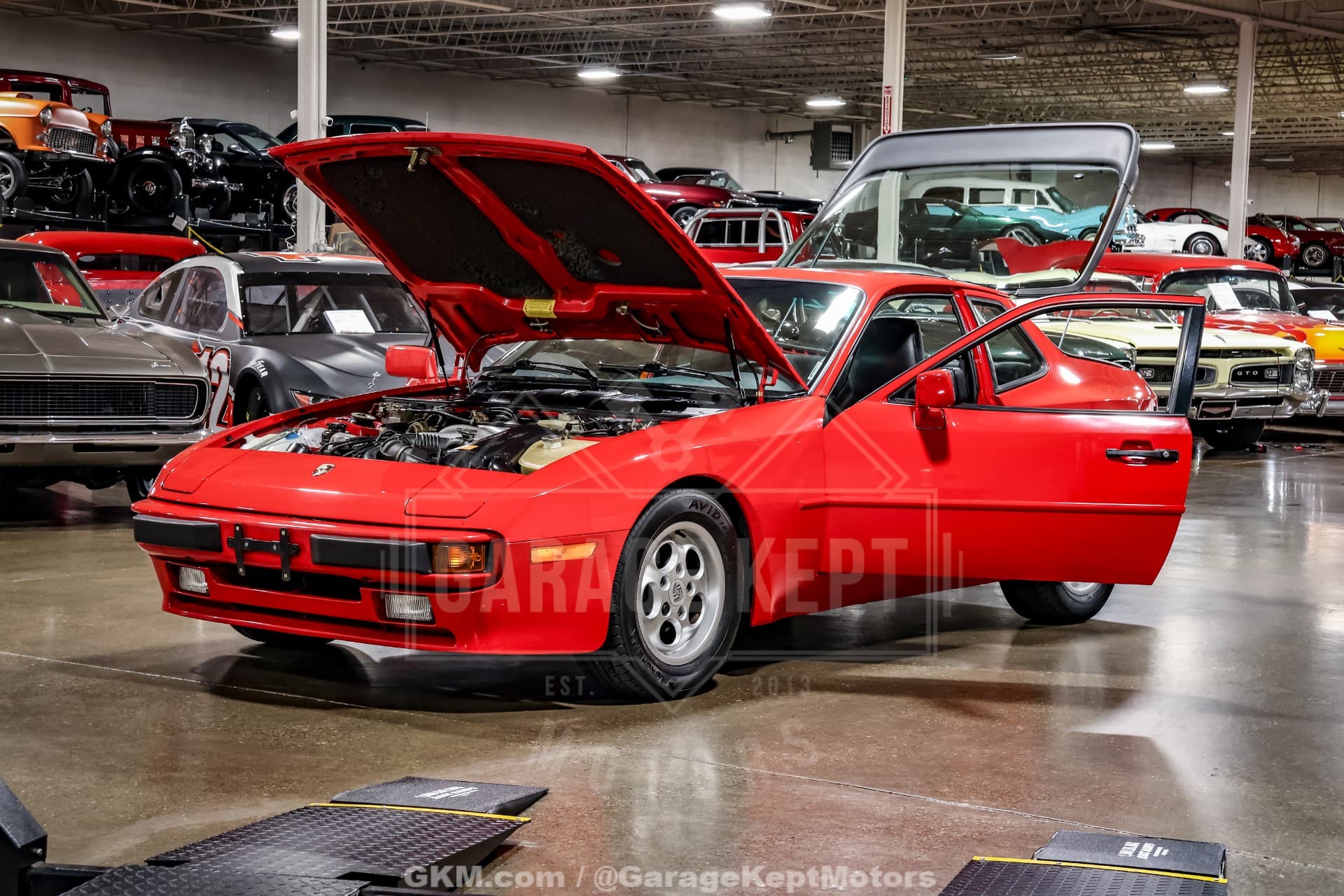 1985 Porsche 944 thumbnail 9
