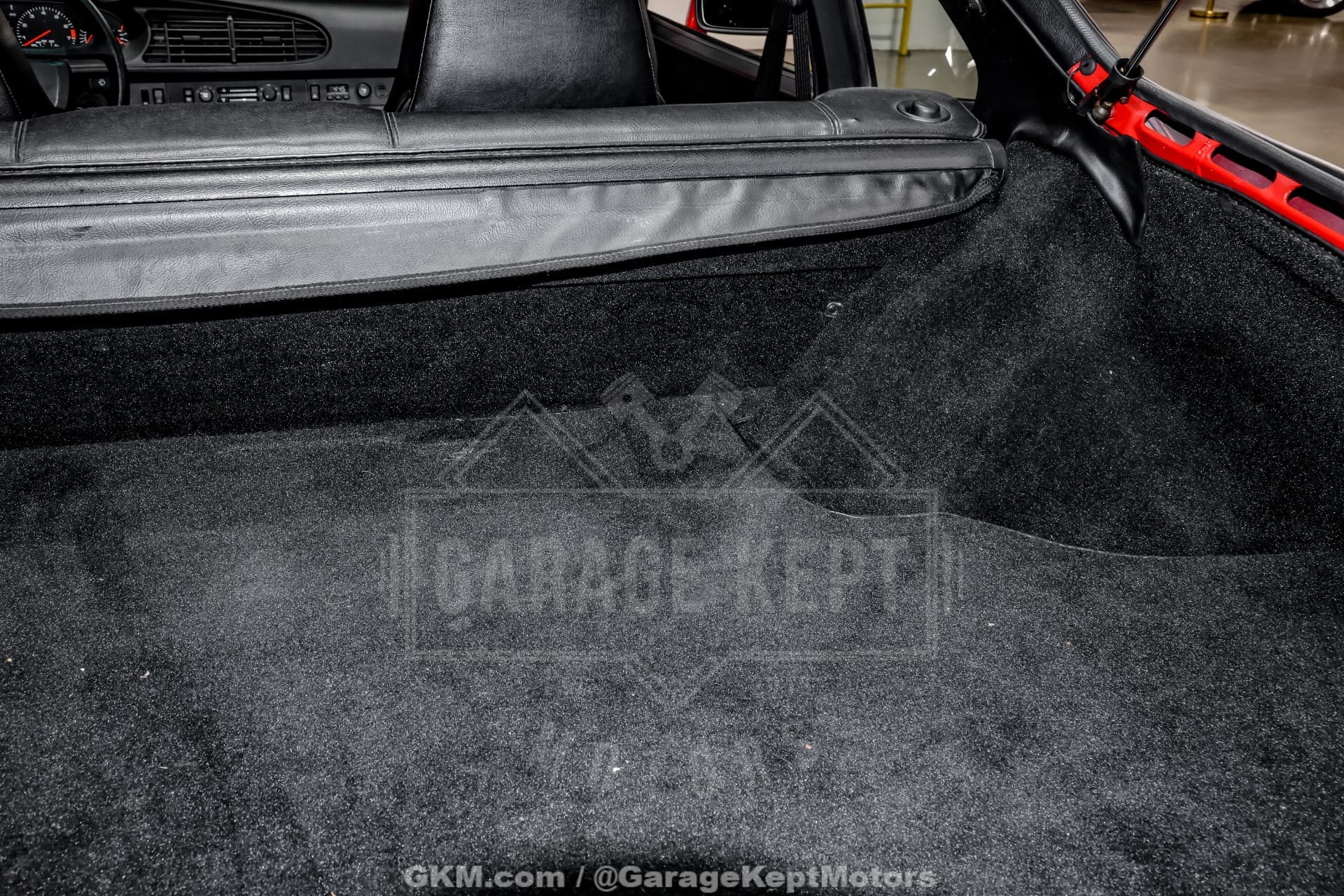 1985 Porsche 944 thumbnail 13