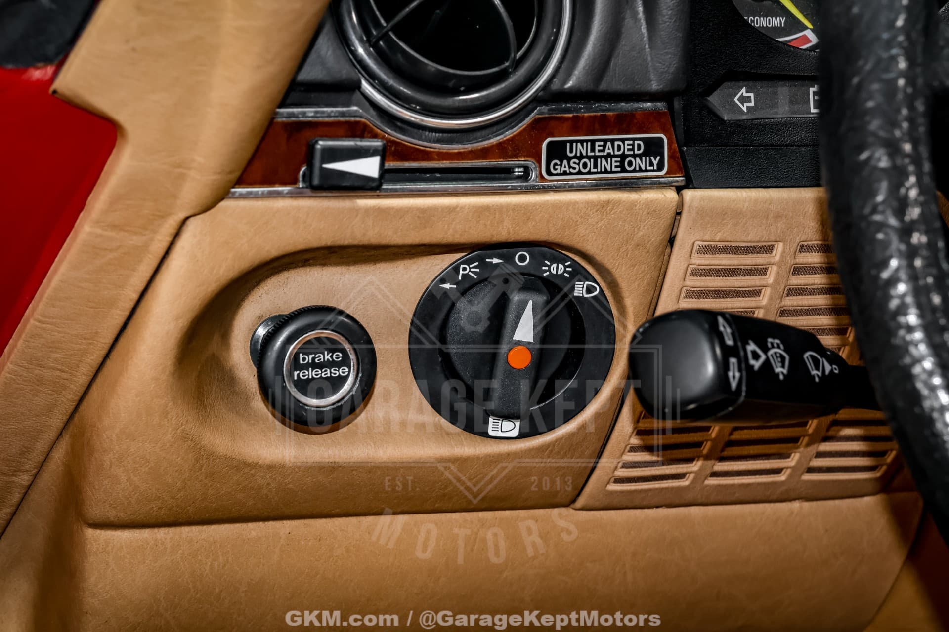 1985 Mercedes 380-Class 380 SL thumbnail 19