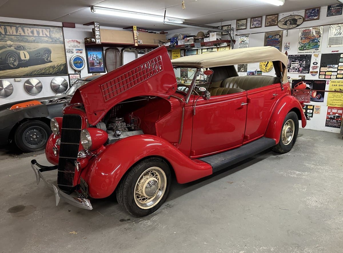 1935 Ford Phaeton Deluxe thumbnail 11