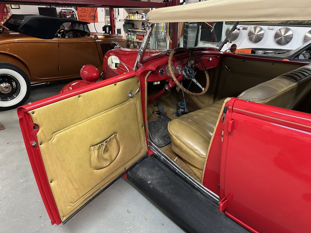 1935 Ford Phaeton Deluxe thumbnail 24