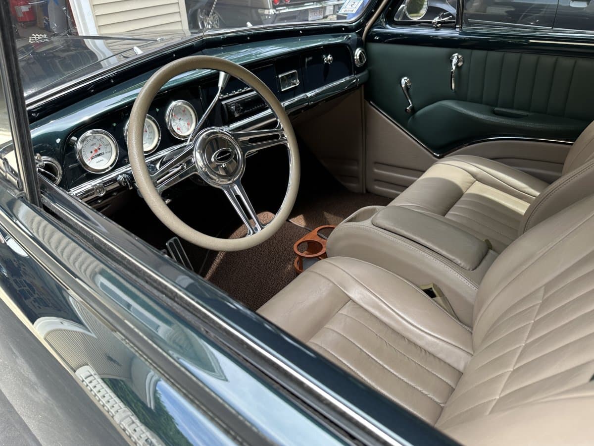 1950 Plymouth Suburban Restomod thumbnail 25