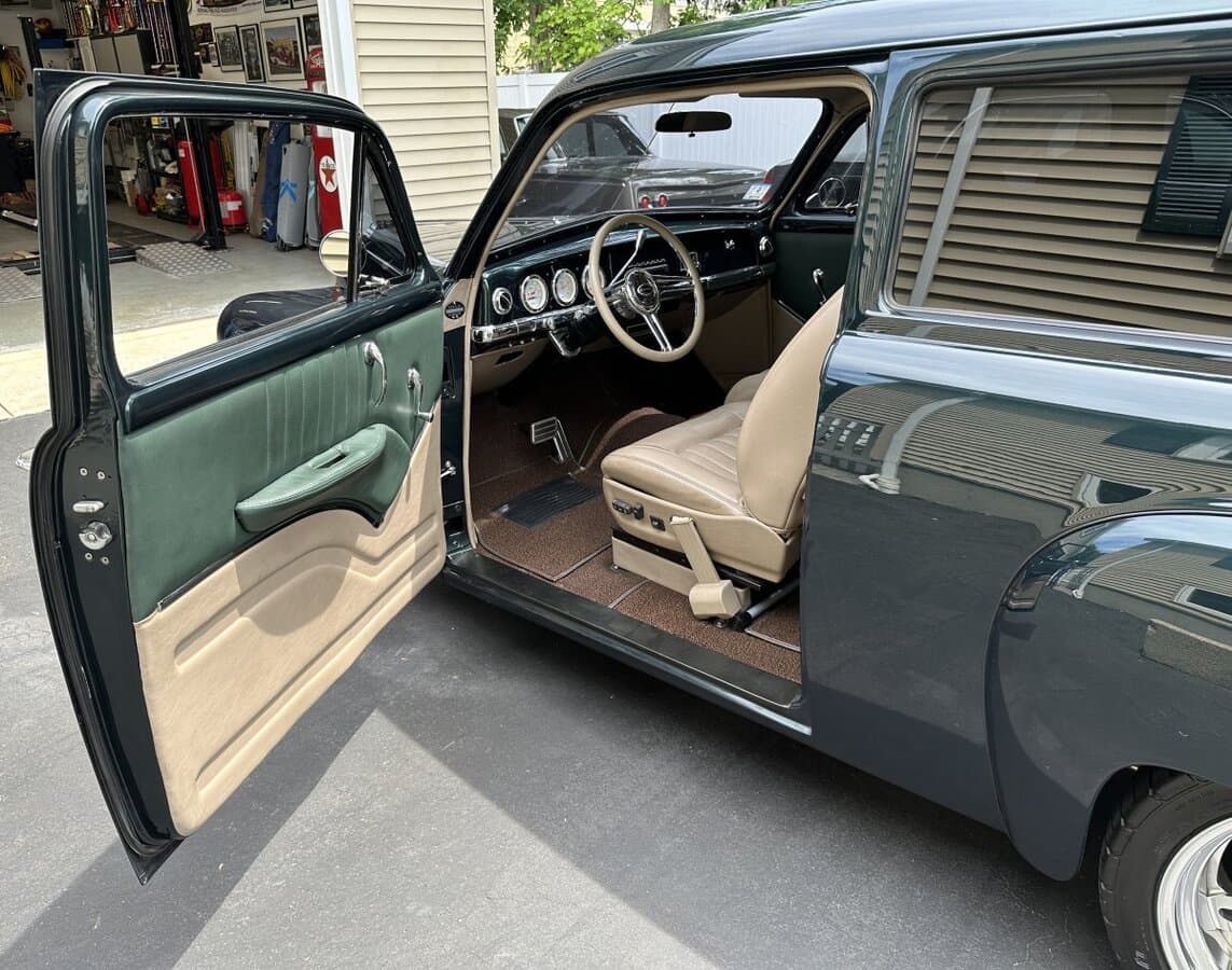 1950 Plymouth Suburban Restomod thumbnail 26