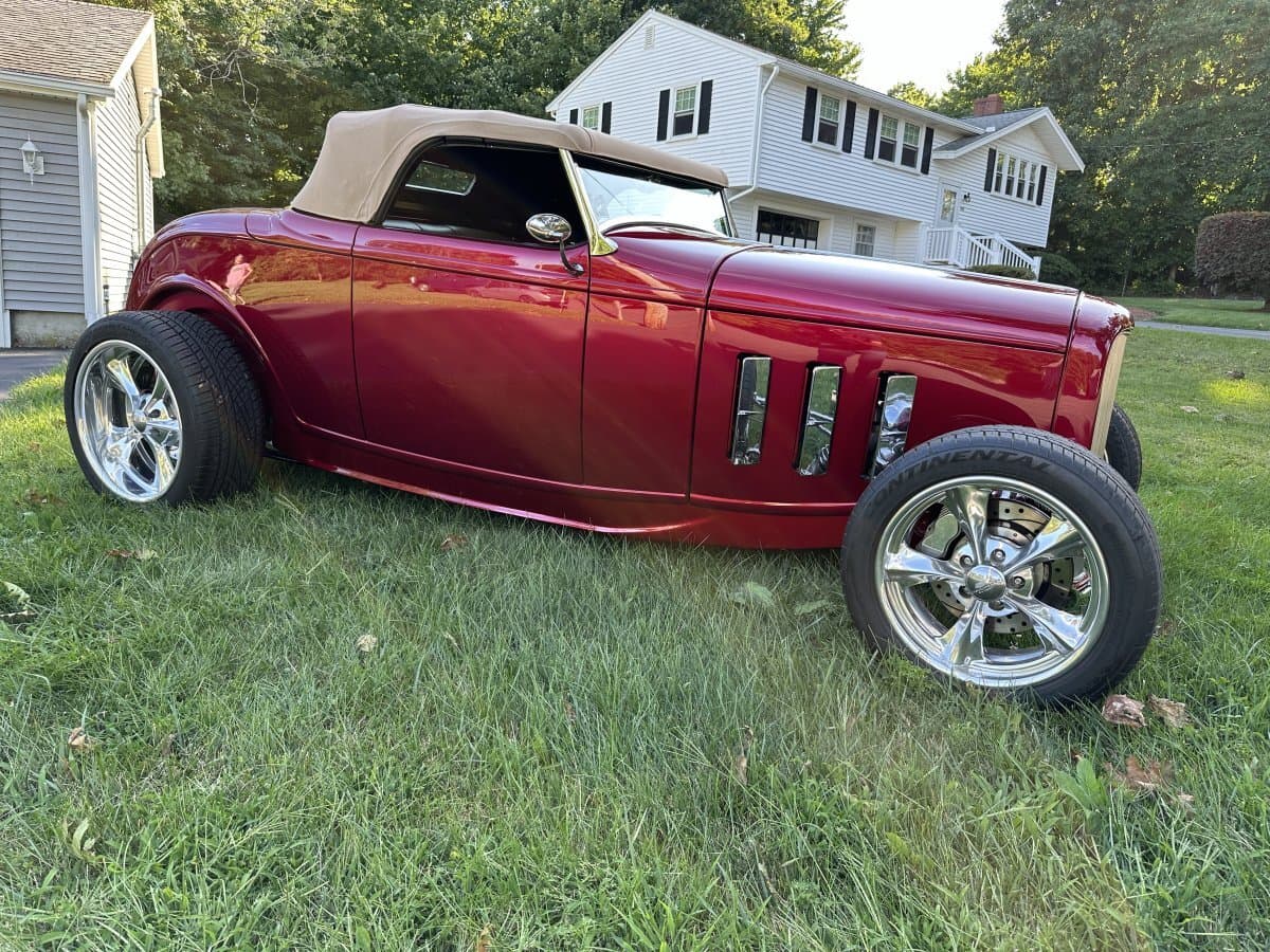 1932 Ford Deuce Roadster thumbnail 3