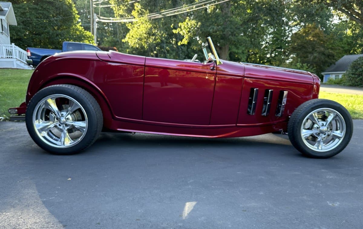 1932 Ford Deuce Roadster thumbnail 5