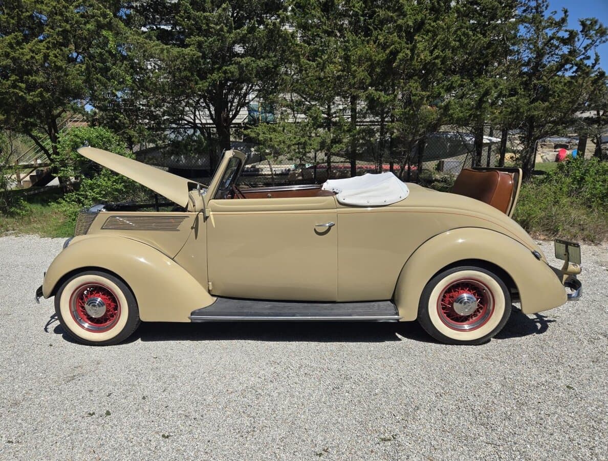 1937 Ford Cabriolet Custom Hot Rod thumbnail 13