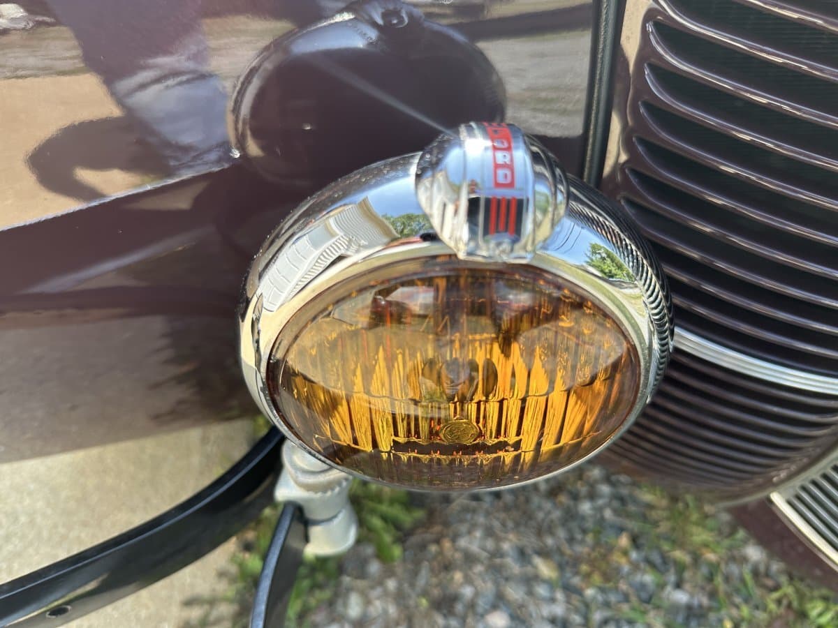 1940 Ford Deluxe Opera Coupe thumbnail 8
