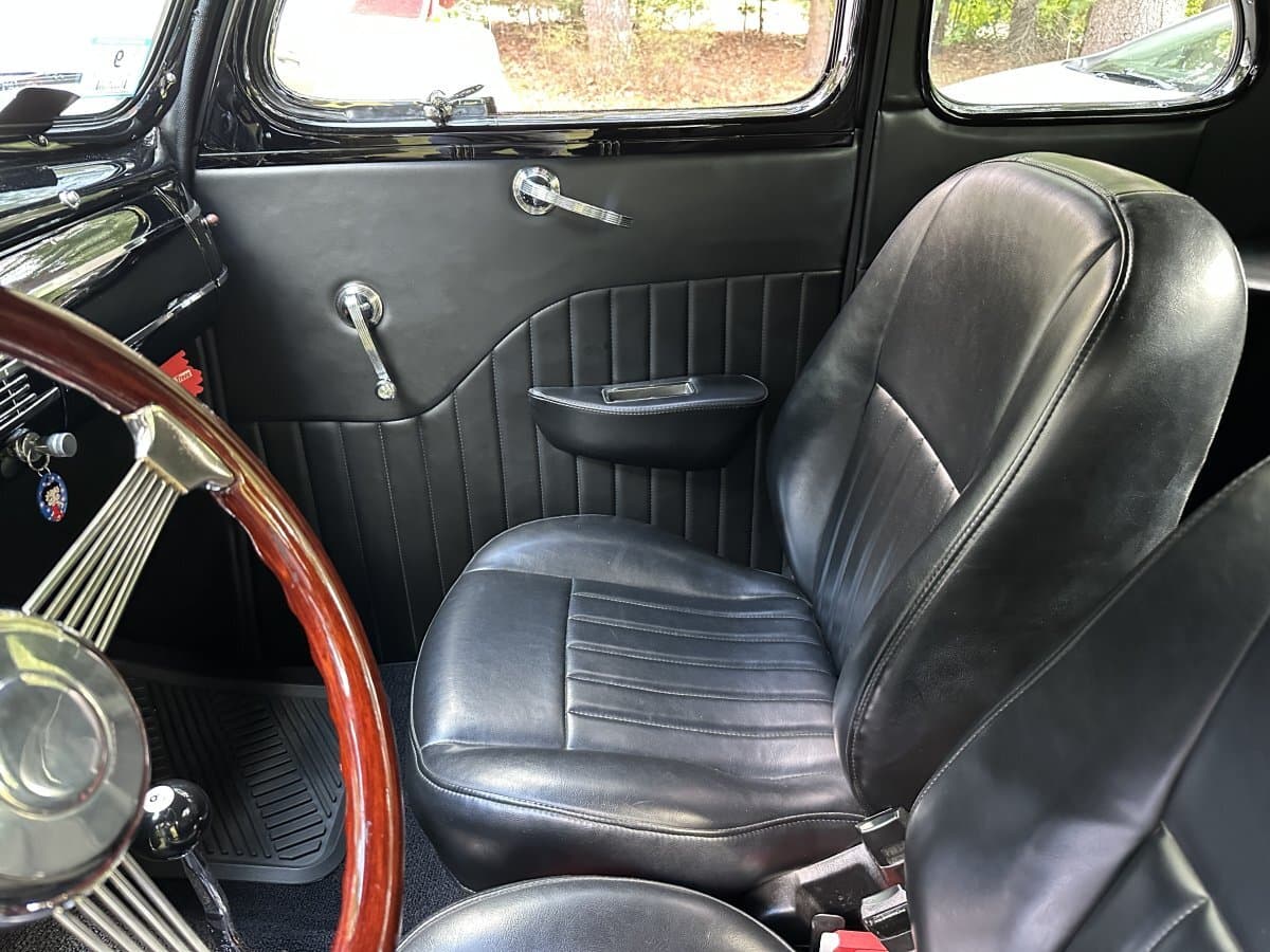 1940 Ford Deluxe Street Rod thumbnail 25