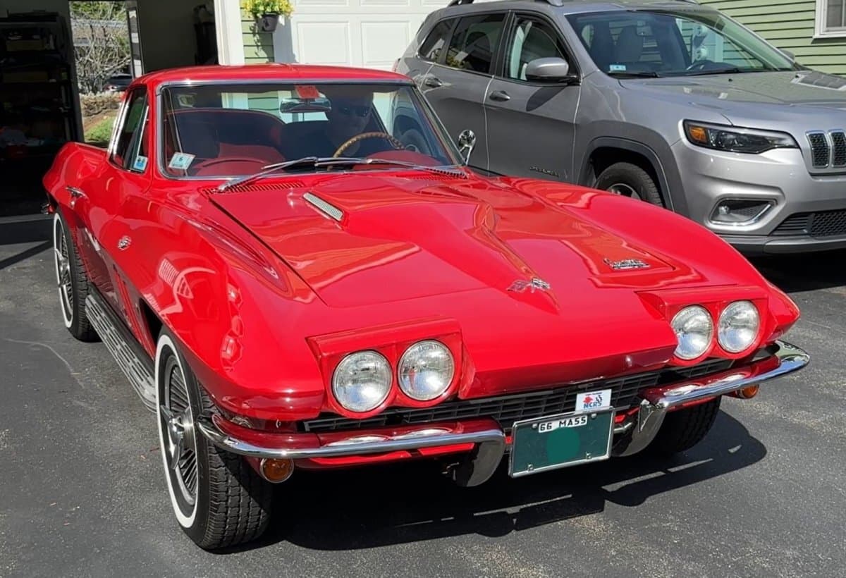 1966 Chevrolet Corvette Coupe thumbnail 9