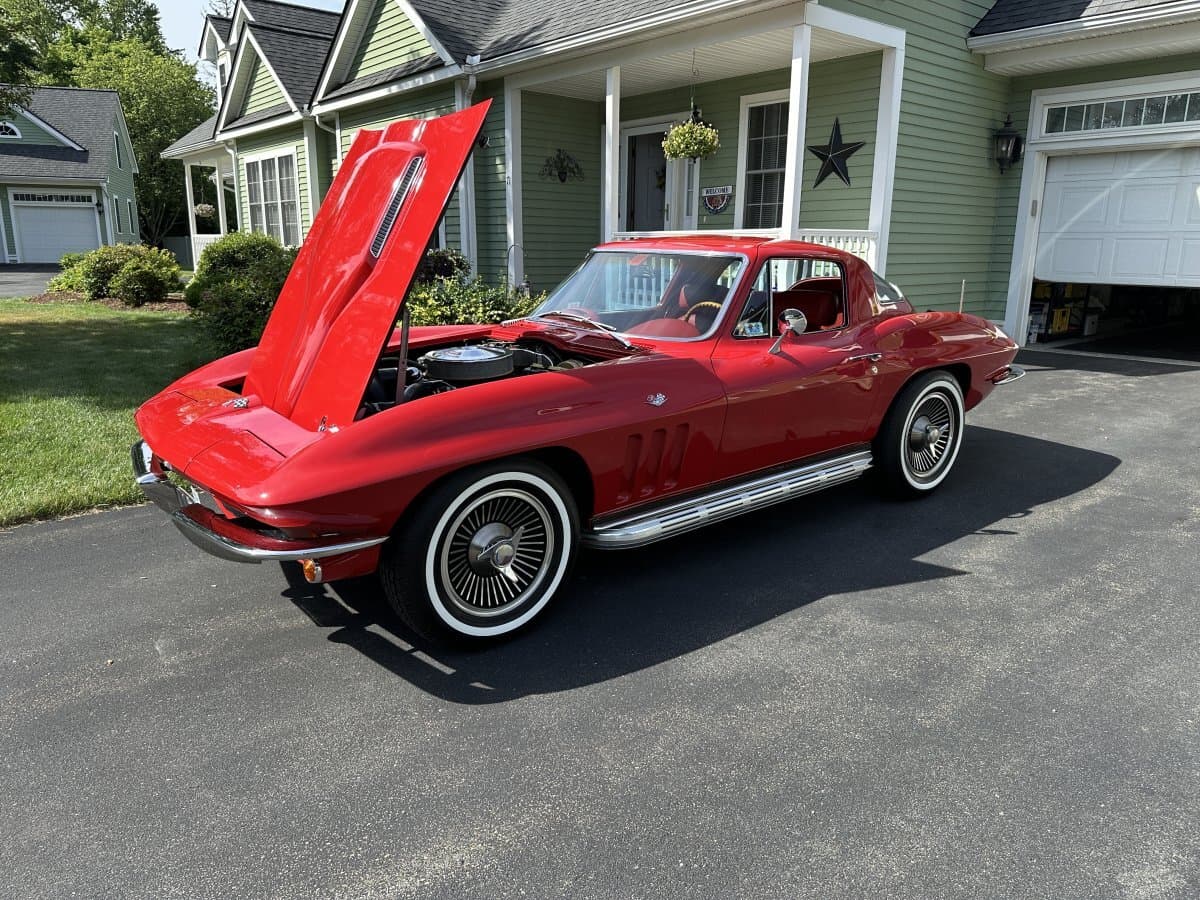 1966 Chevrolet Corvette Coupe thumbnail 11