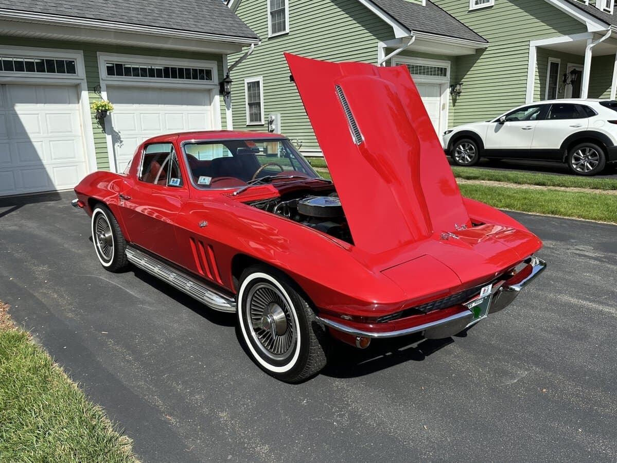 1966 Chevrolet Corvette Coupe thumbnail 12