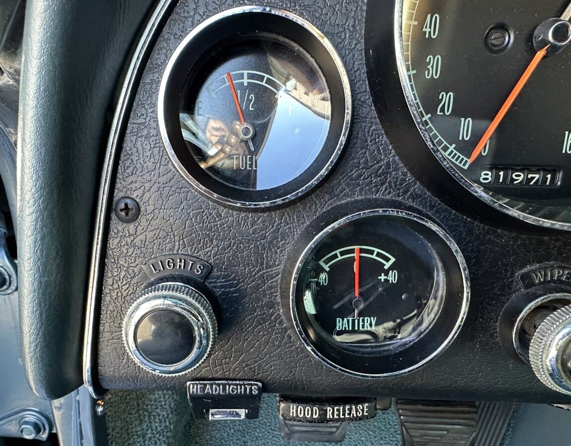1967 Chevrolet Corvette Convertible thumbnail 28