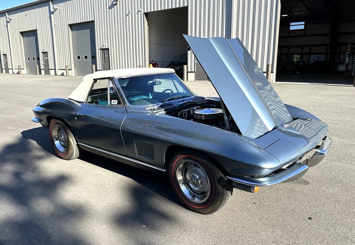 1967 Chevrolet Corvette Convertible thumbnail 10