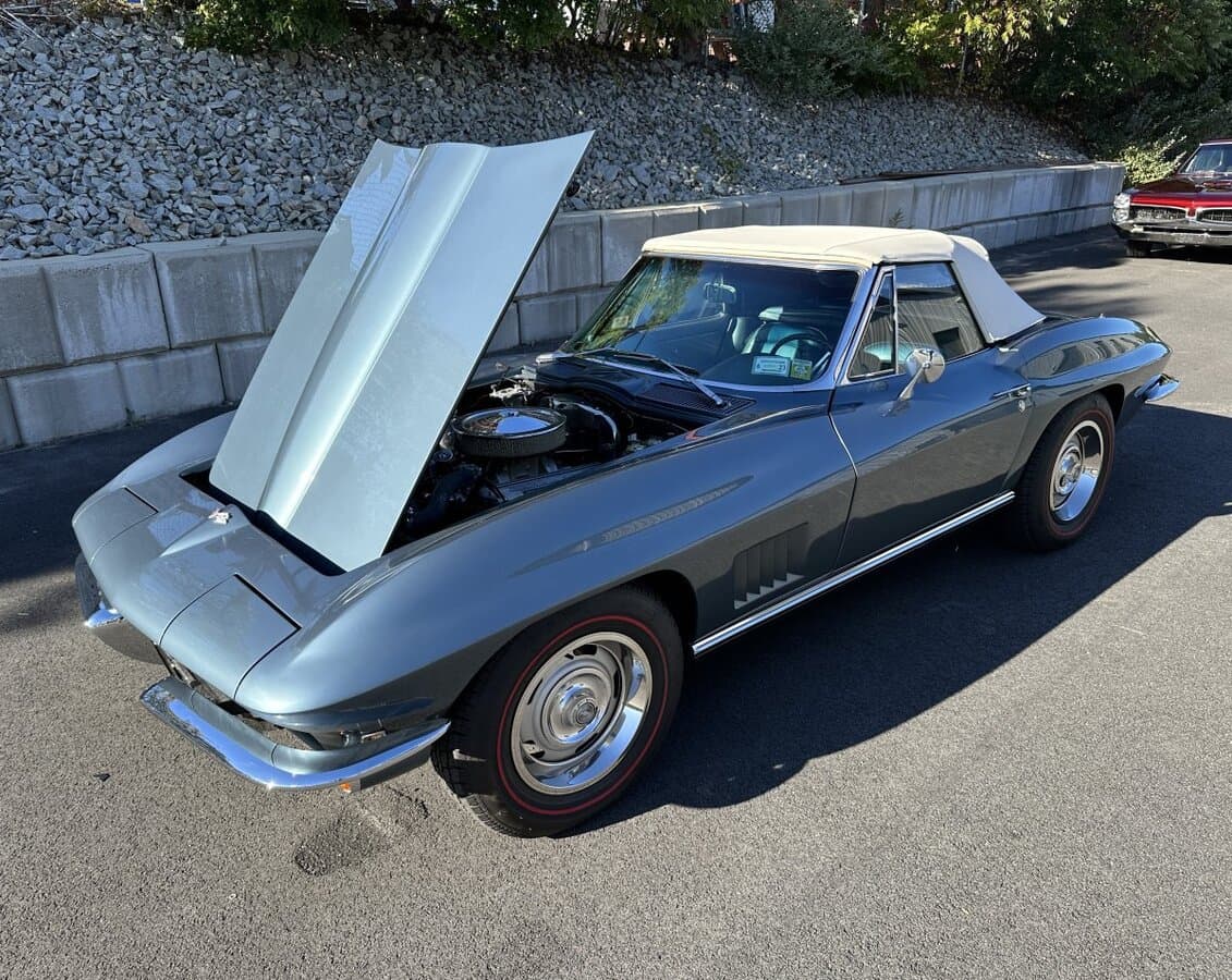 1967 Chevrolet Corvette Convertible thumbnail 11