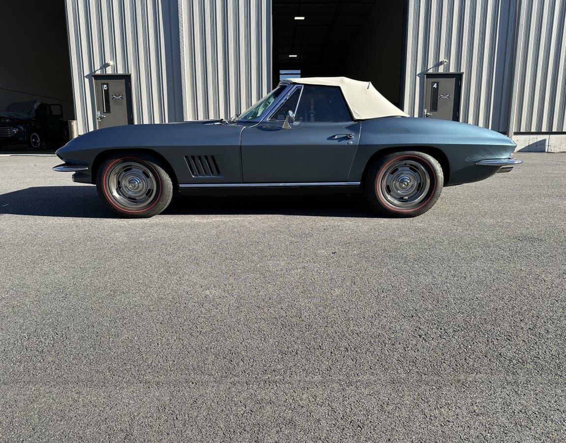 1967 Chevrolet Corvette Convertible thumbnail 18