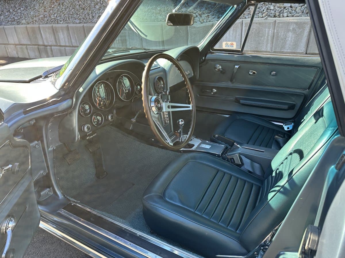 1967 Chevrolet Corvette Convertible thumbnail 25