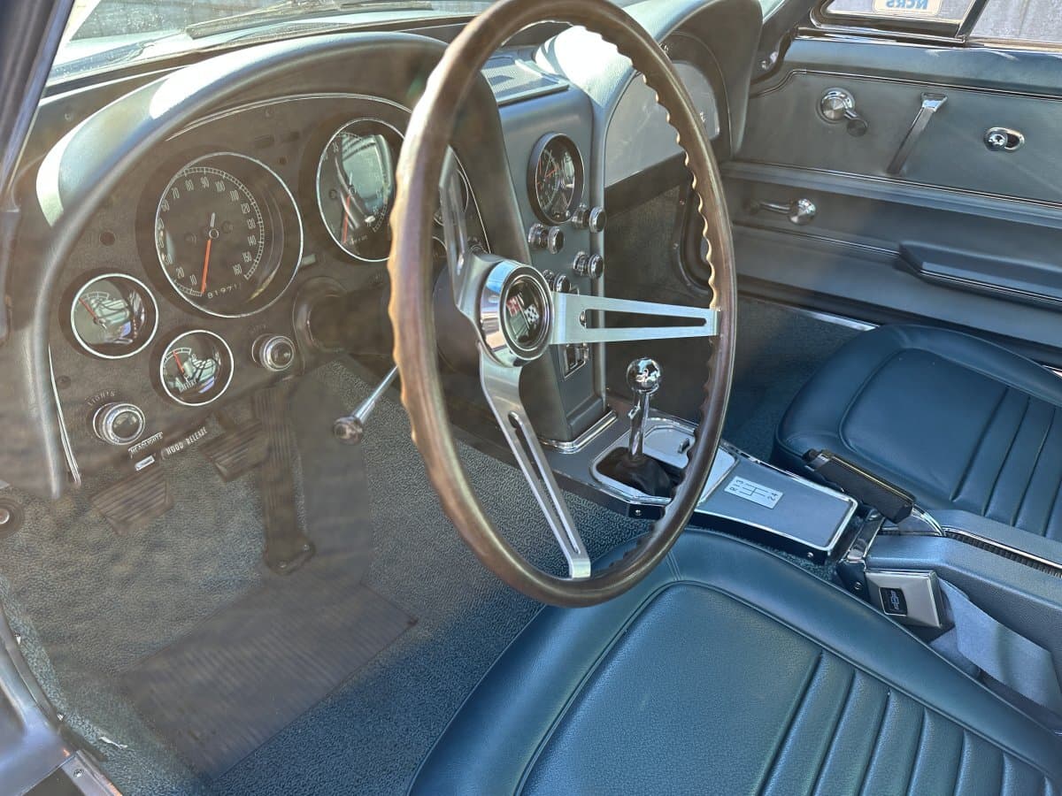 1967 Chevrolet Corvette Convertible thumbnail 26