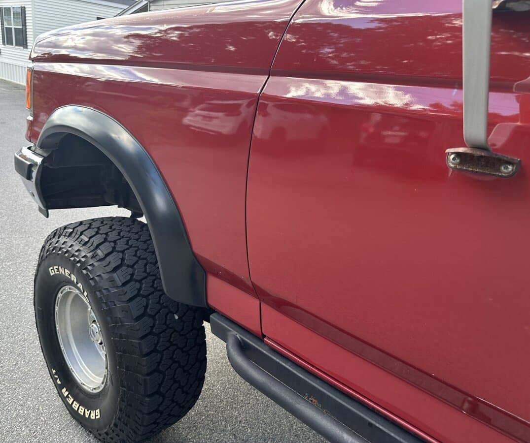 1990 Ford Bronco 4x4 Eddie Bauer Edition thumbnail 28