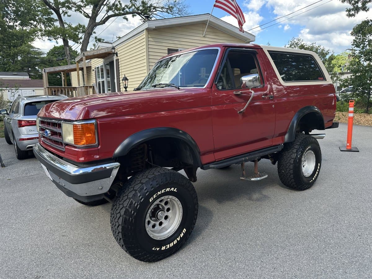 1990 Ford Bronco 4x4 Eddie Bauer Edition thumbnail 3