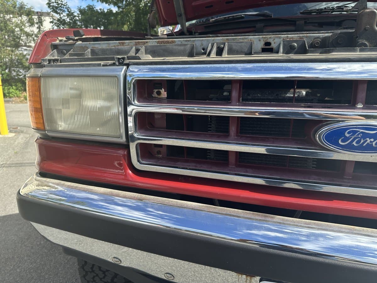 1990 Ford Bronco 4x4 Eddie Bauer Edition thumbnail 8