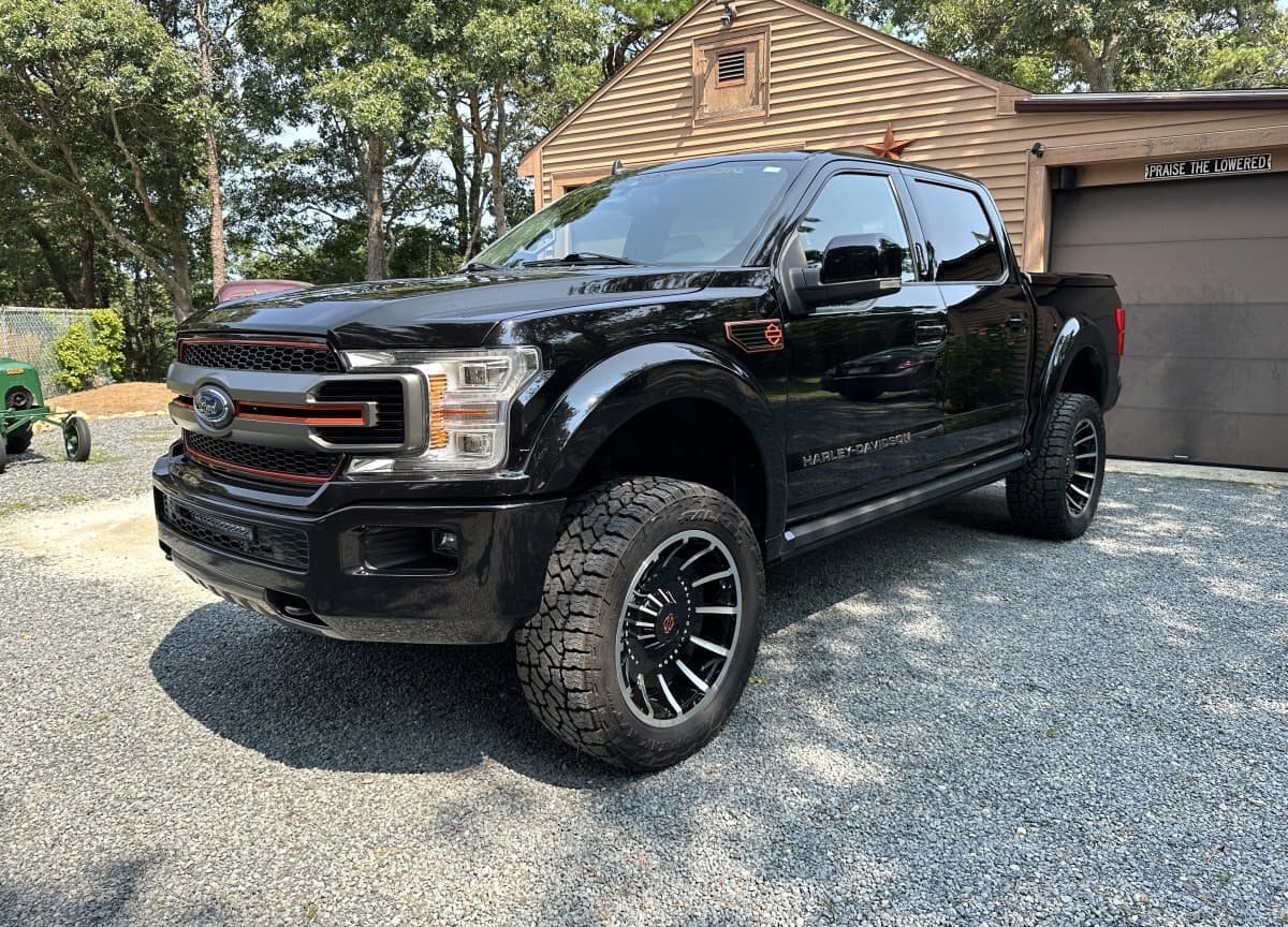 2019 Ford F150 Lariat Harley Davidson Edition — photo 1