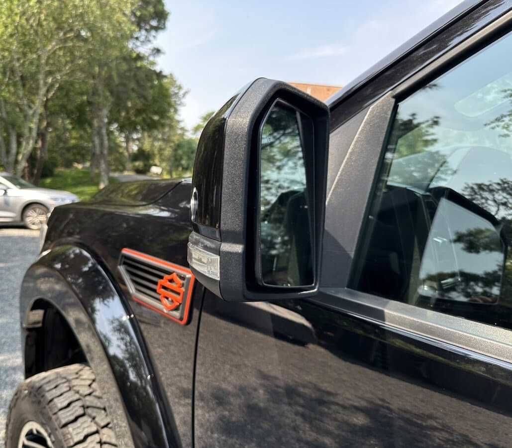 2019 Ford F150 Lariat Harley Davidson Edition thumbnail 21