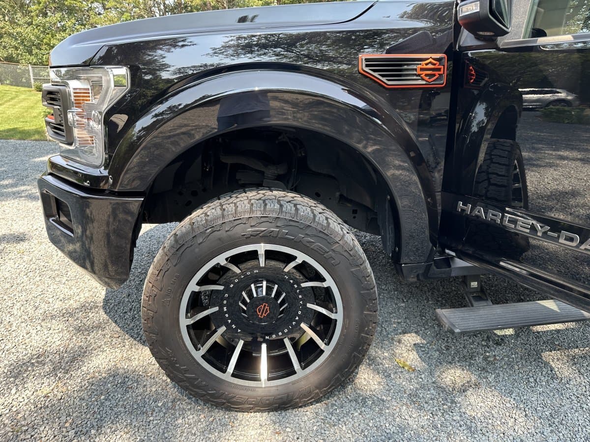 2019 Ford F150 Lariat Harley Davidson Edition thumbnail 23