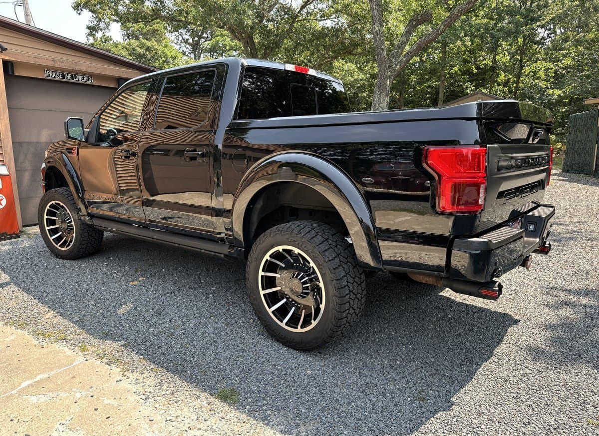 2019 Ford F150 Lariat Harley Davidson Edition thumbnail 25