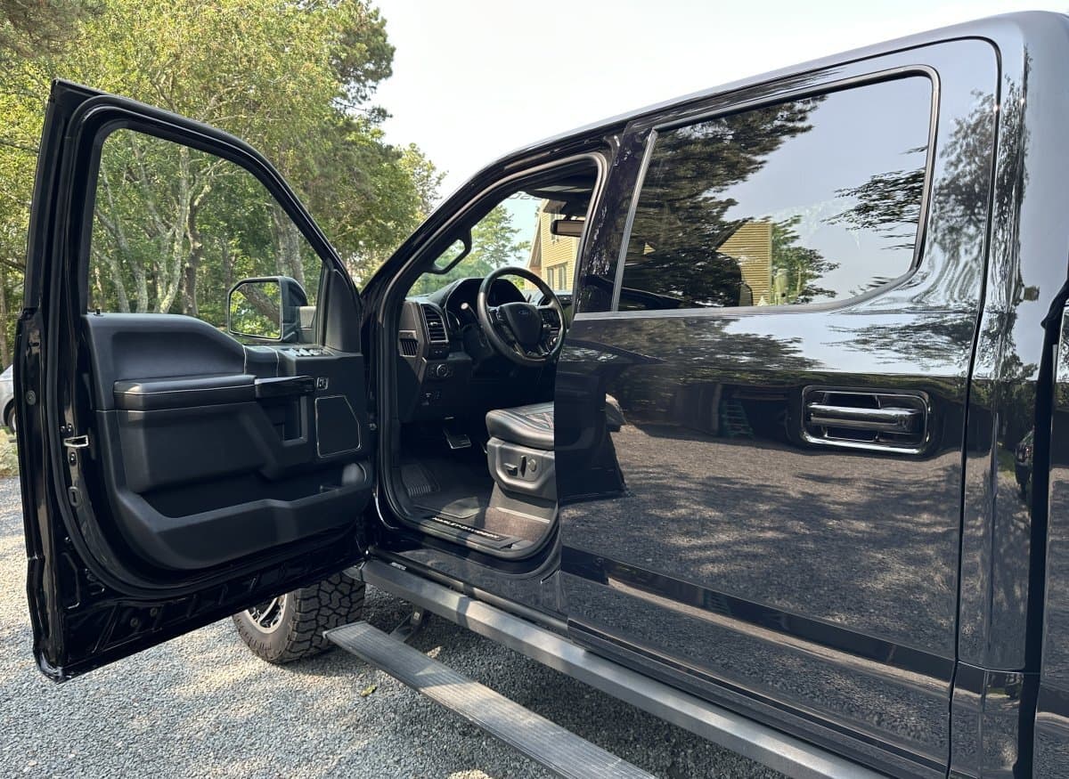 2019 Ford F150 Lariat Harley Davidson Edition thumbnail 26