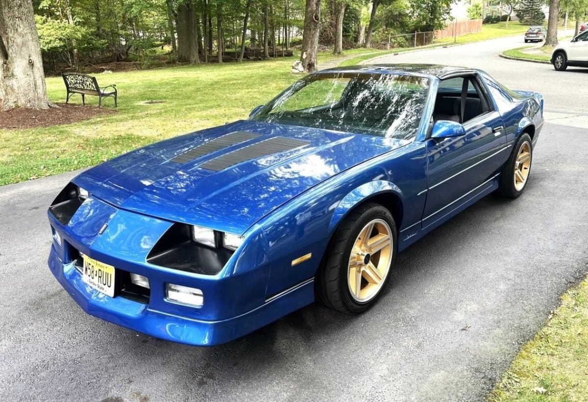 1987 Chevrolet Camaro IROC Z28 — photo 1