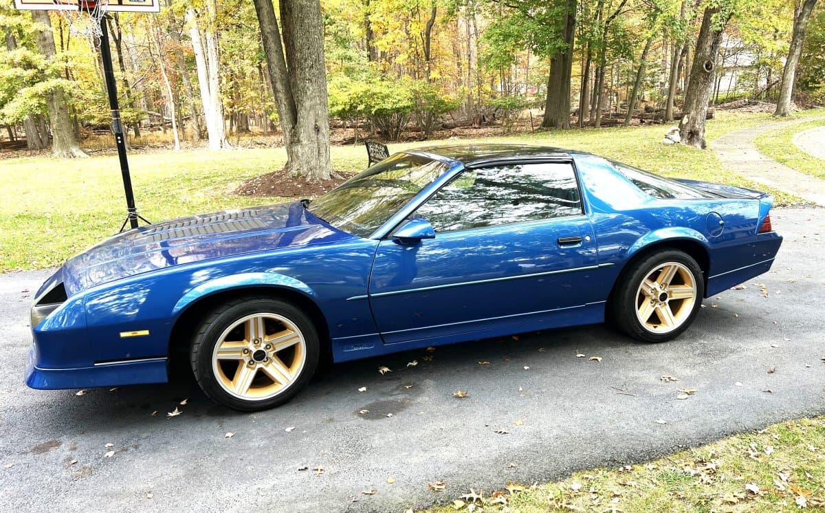 1987 Chevrolet Camaro IROC Z28 thumbnail 5