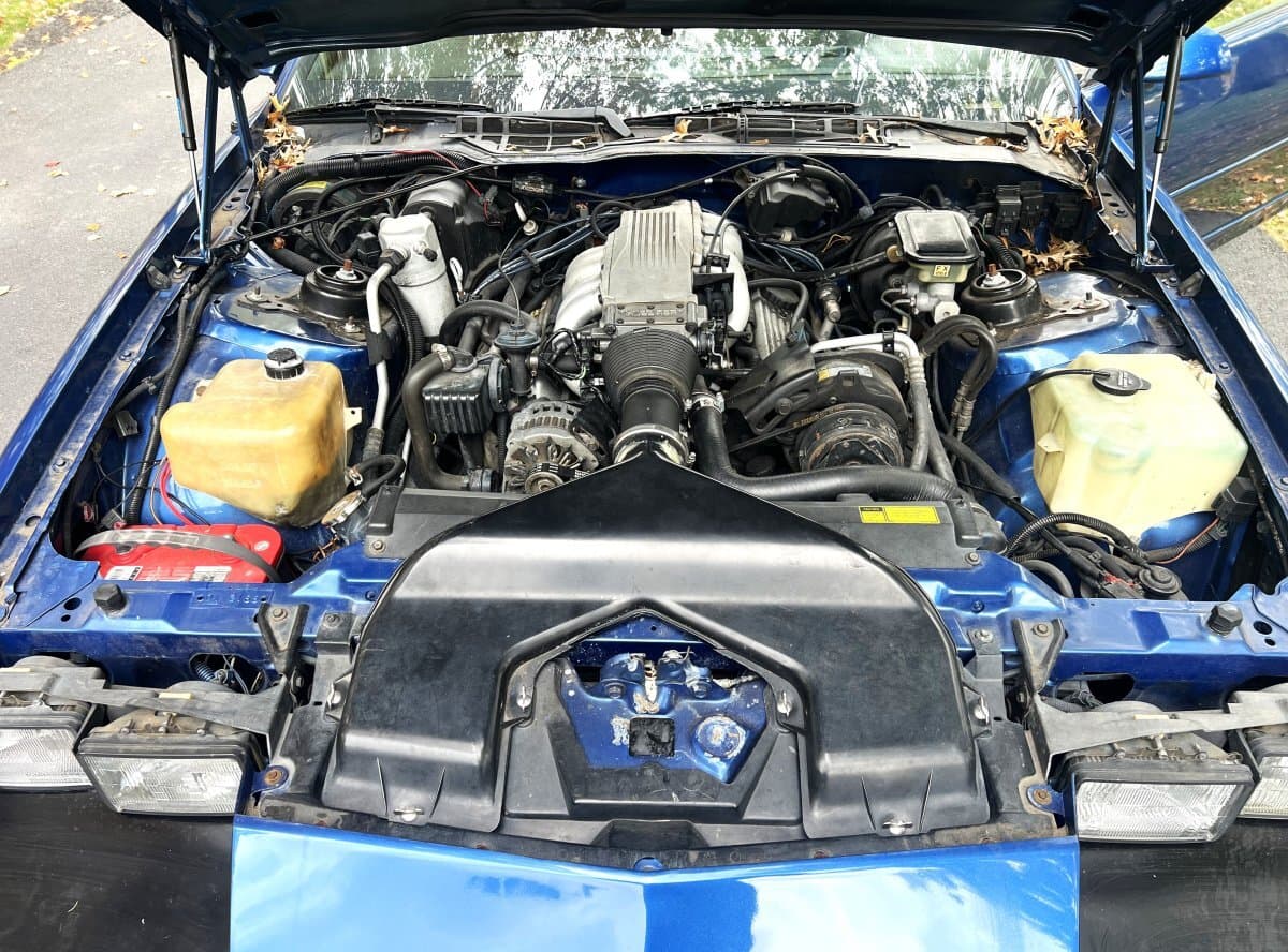 1987 Chevrolet Camaro IROC Z28 thumbnail 14