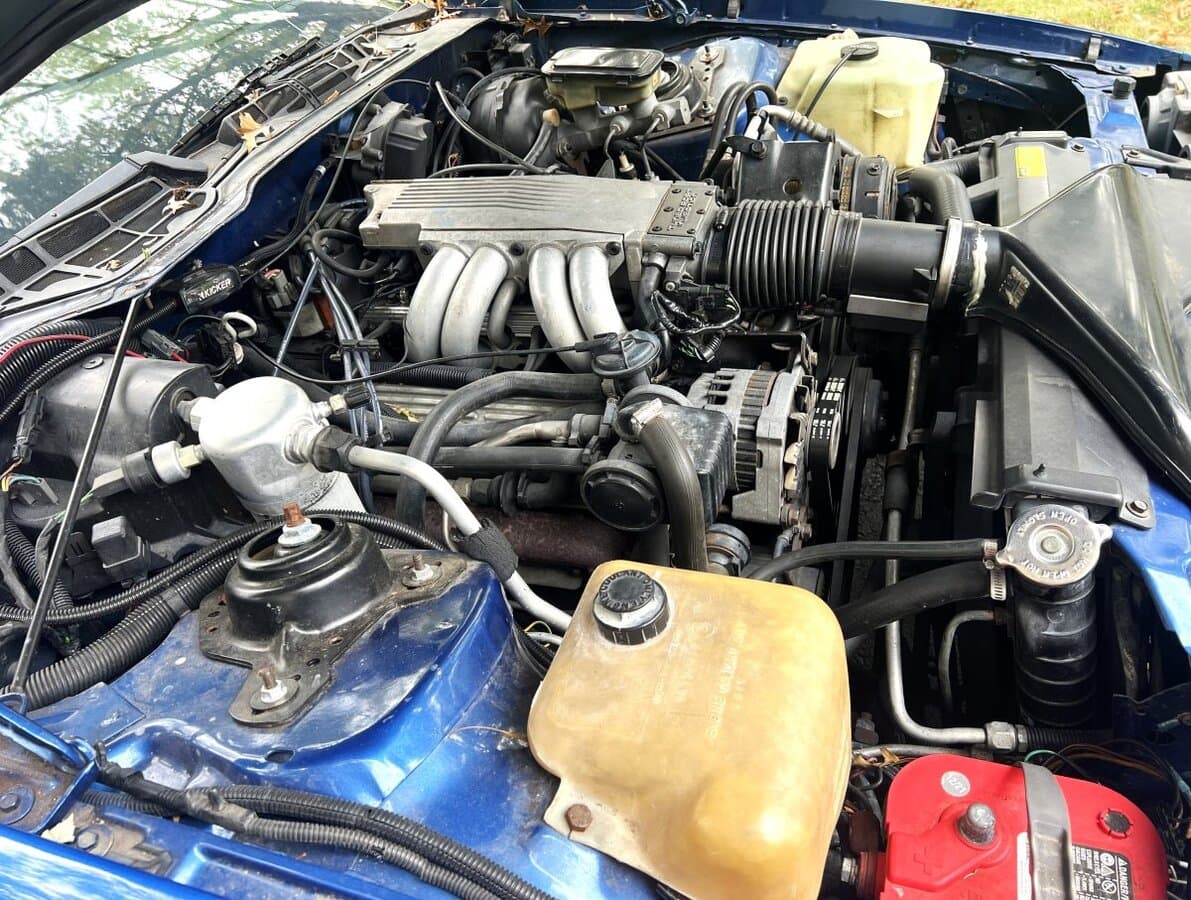 1987 Chevrolet Camaro IROC Z28 thumbnail 17